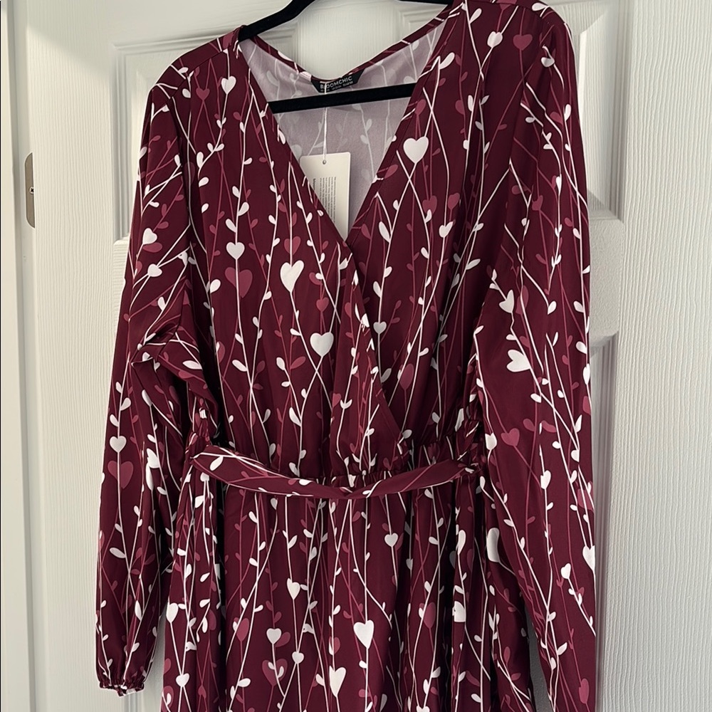 Elegant Maroon Dress with Heart Pattern